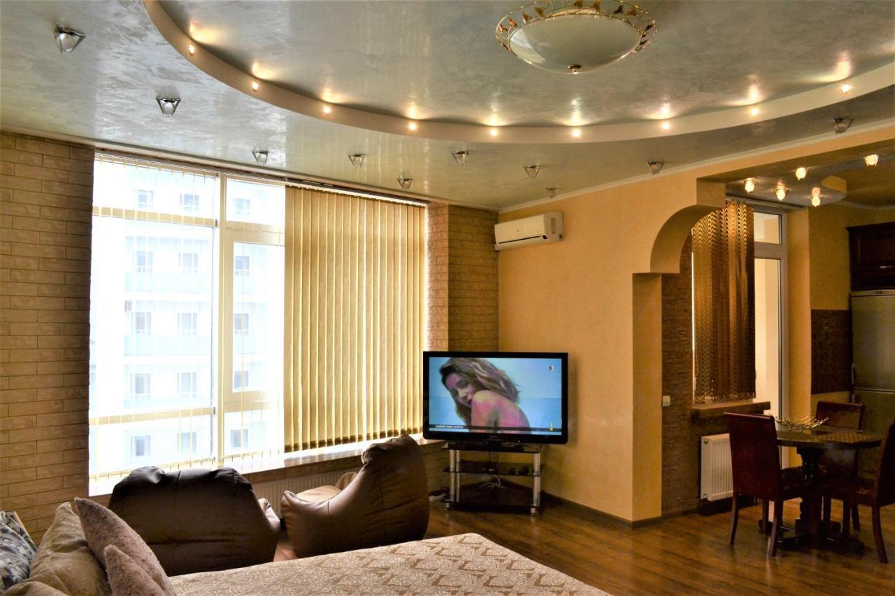 Apartment Vip з видом на озеро *